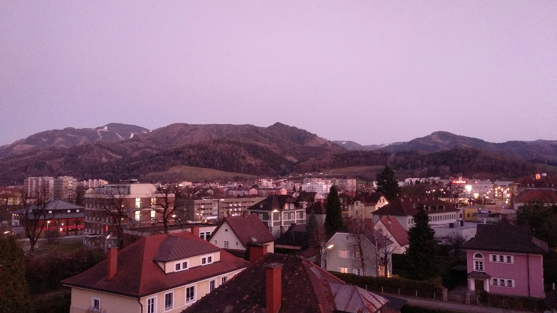 Hauspersonal in Leoben